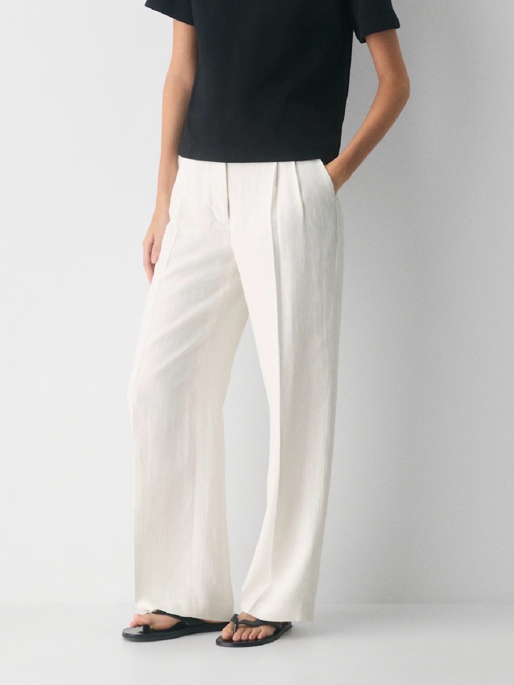 Aritzia Effortless Pant in Cream Linen